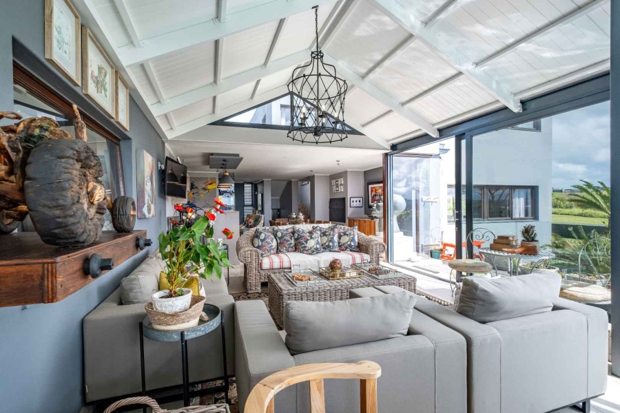 5 Bedroom Property for Sale in Oubaai Western Cape